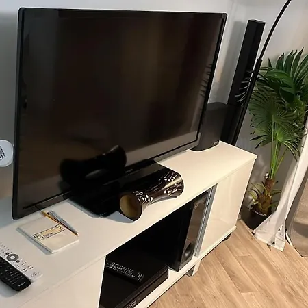 Charming Cocoon In Blanc-mesnil